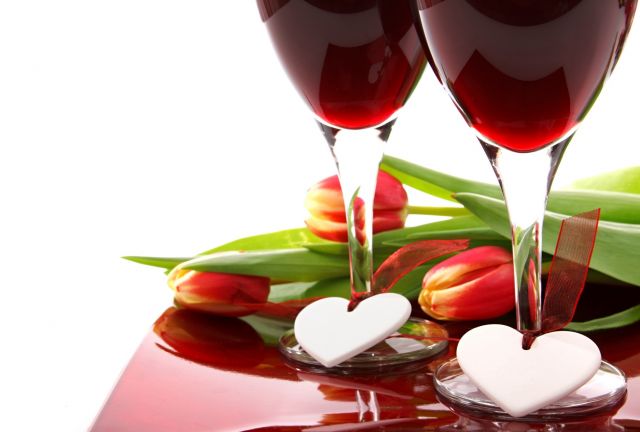 Dvě sklenice a tulipány
Přání bez textu zdarma, k vytištění nebo jako poslat jako elektronickou pohlednici. Rozměry 17 x 11,5 cm pro obálku B6.
Keywords: obrázky květin přání